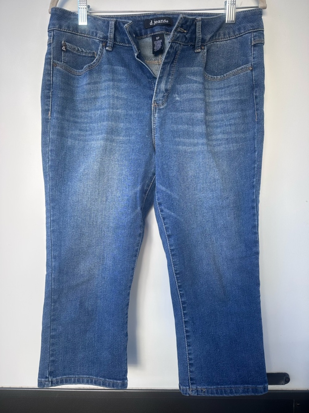 d. jeans Women's Capri Blue Wash Jeans Size 8 Petite